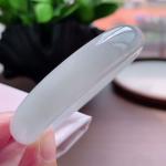 天然翡翠白冰正装手镯